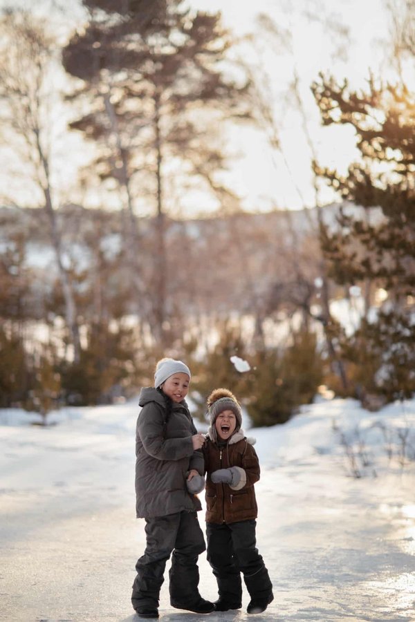 Est-ce que les enfants peuvent pratiquer le yooner pendant leur colonie de vacances ?